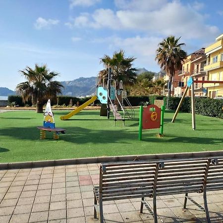 Апартаменти Taormina Spiaggia Casa Sole Mare Da Annalisa Маццео Екстер'єр фото